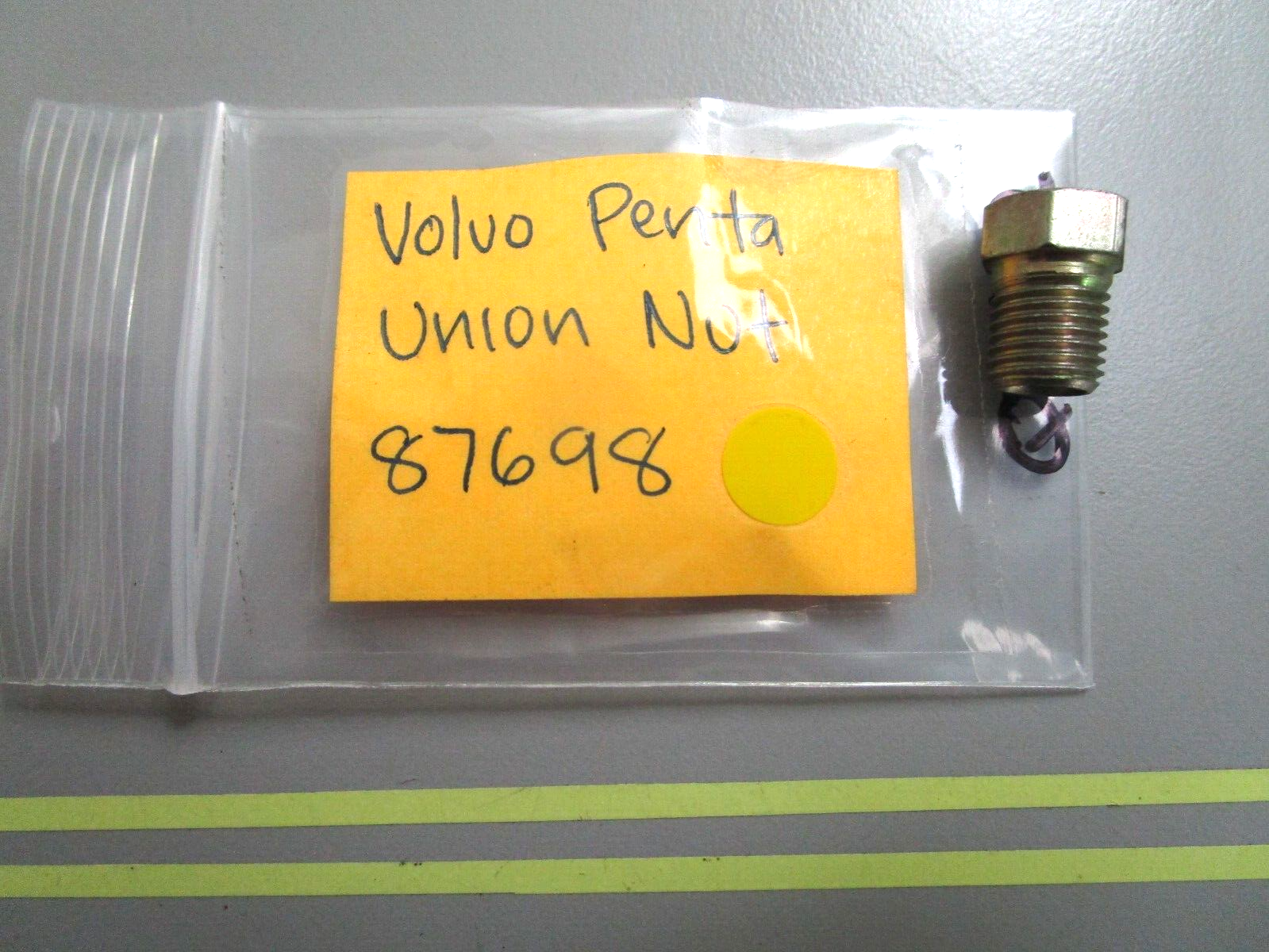 *NEW OEM* 0750 Volvo Penta UNION NUT 87698