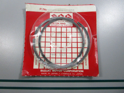 NEW OEM 12140-01C10-050 Suzuki Piston Ring Set 0810