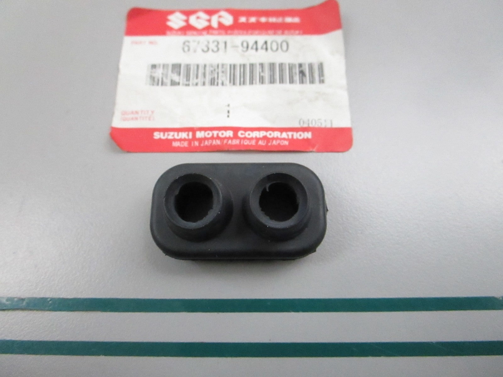 NEW OEM 67331-94400 Suzuki Grommet 0810