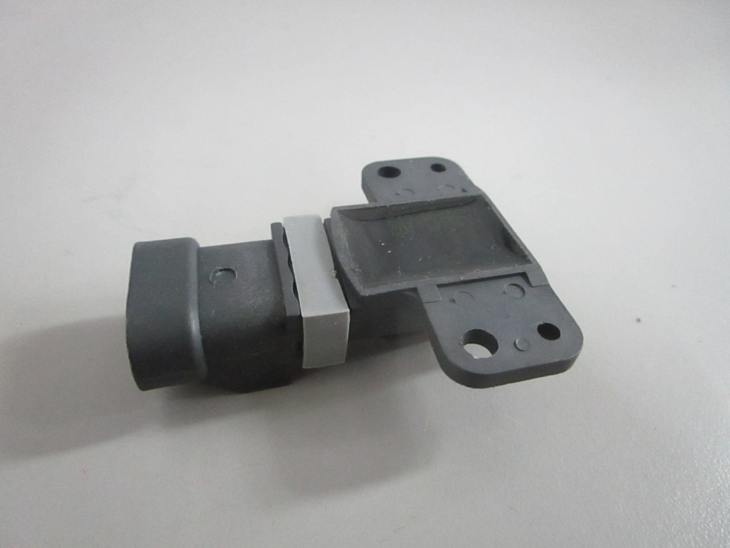 NEW E13-0002 CDI Electronics Cam Position Sensor 0820