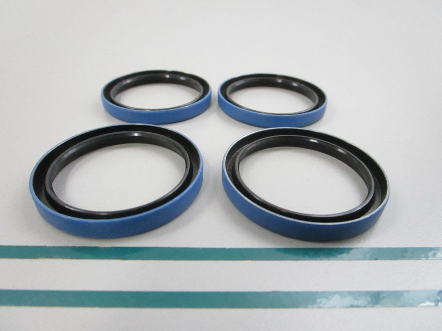 NEW OEM (LOT OF 4) MT1115 John Deere Seal 0810