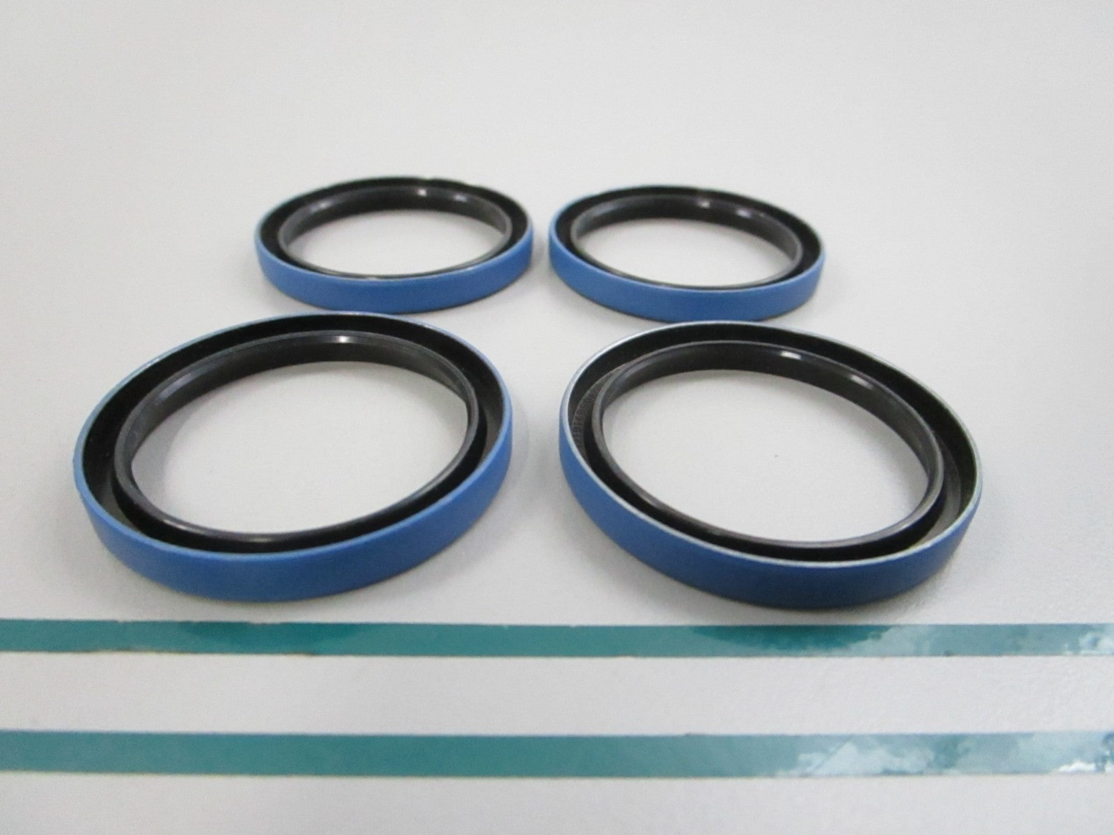 NEW OEM (LOT OF 4) MT1115 John Deere Seal 0810