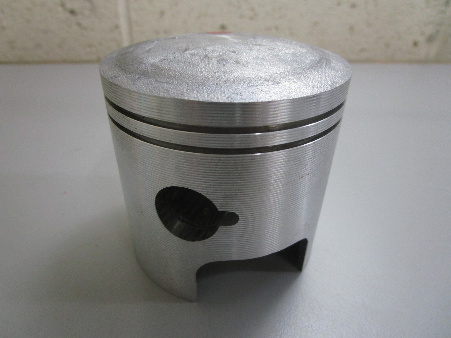 *NEW OEM* 0820 Suzuki Piston 12110-96303