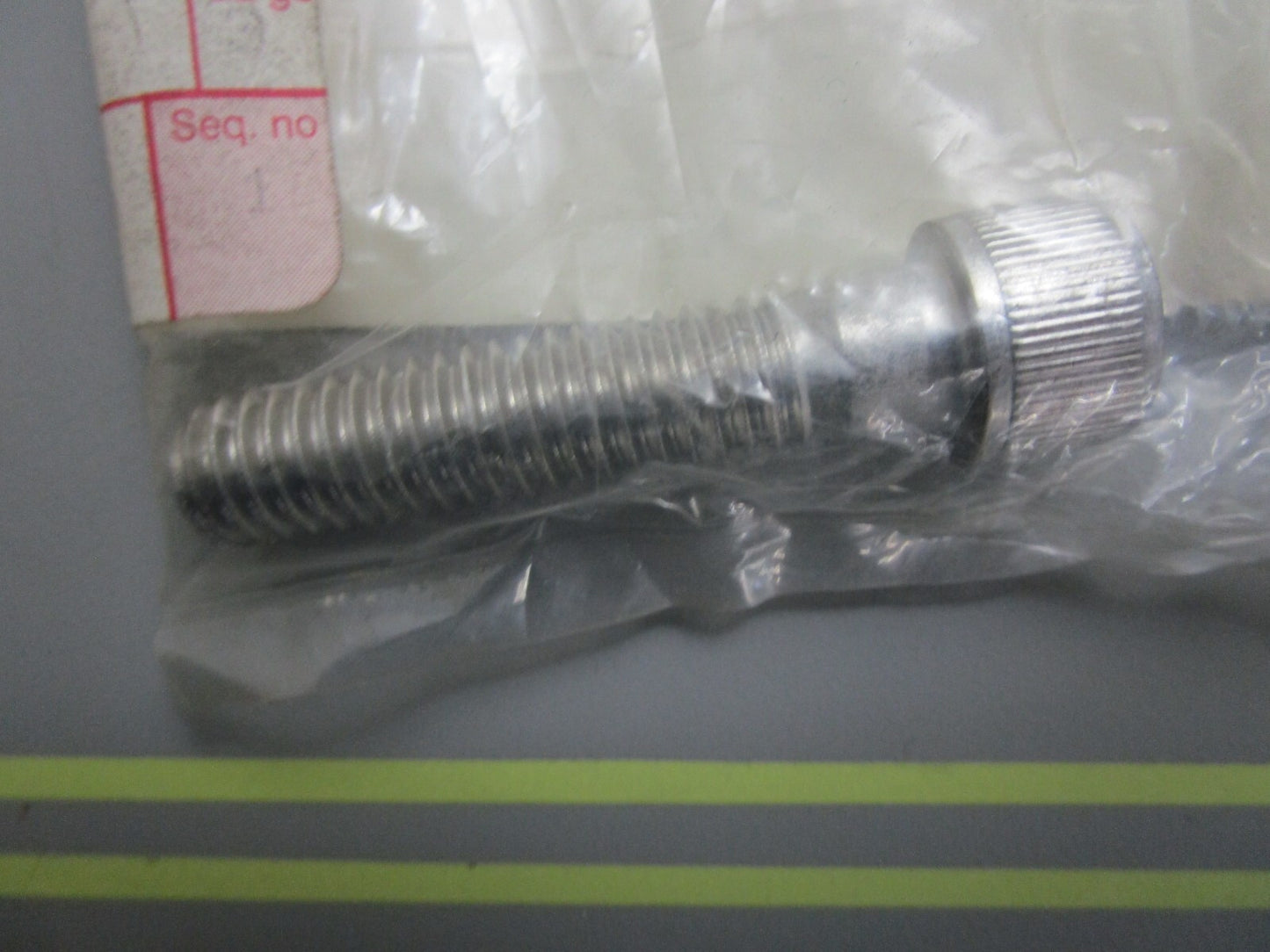 *NEW OEM* 0810 Volvo Penta Screw 959457