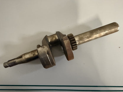 NEW OEM 261293 Briggs & Stratton Crankshaft 0820