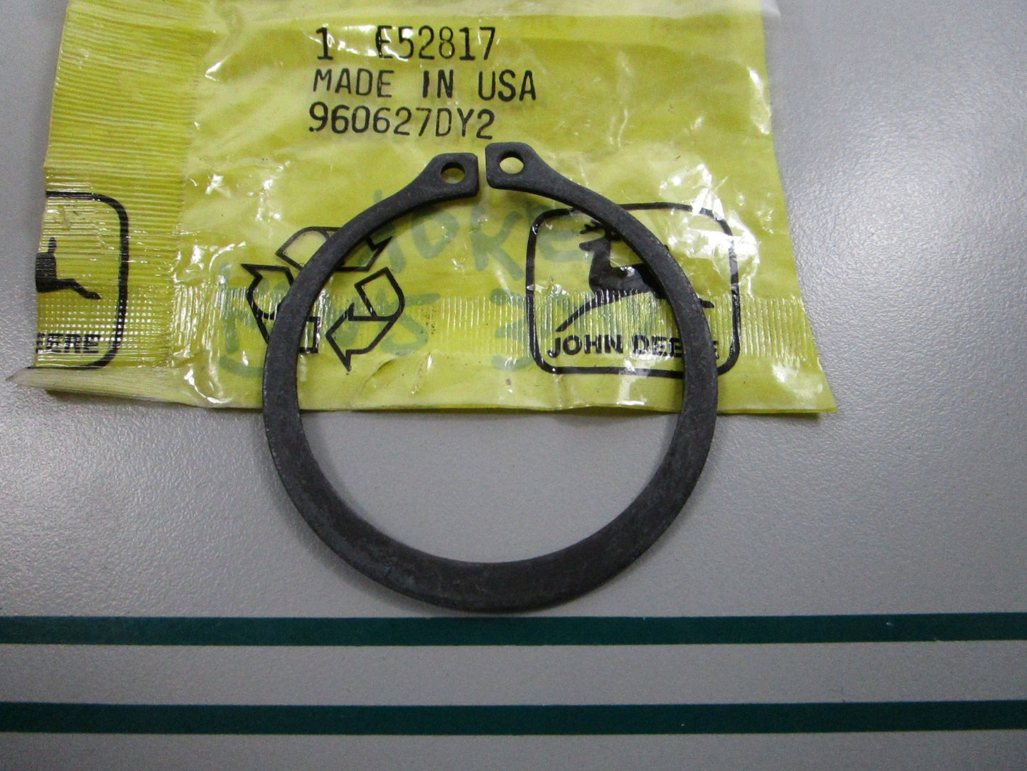 NEW OEM E52817 John Deere Snap Ring 0810