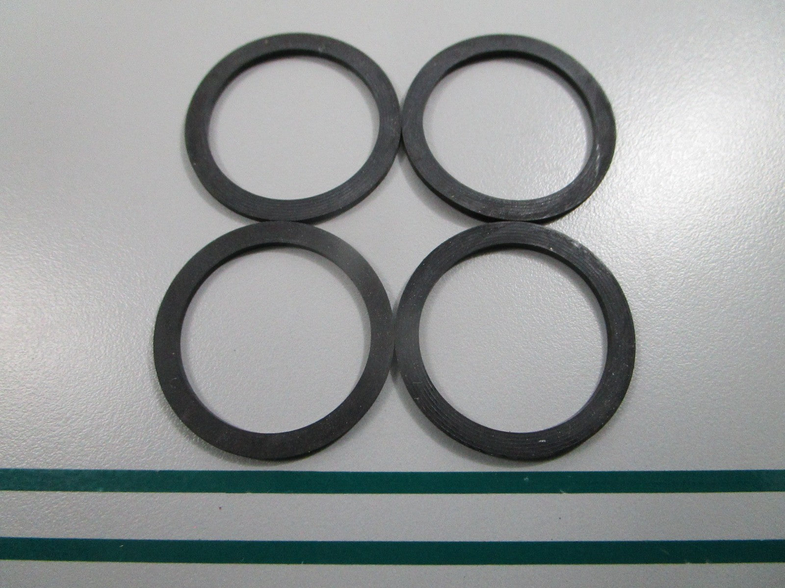 NEW OEM (LOT OF 4) 302675 0302675 OMC Johnson Evinrude Gasket 0810