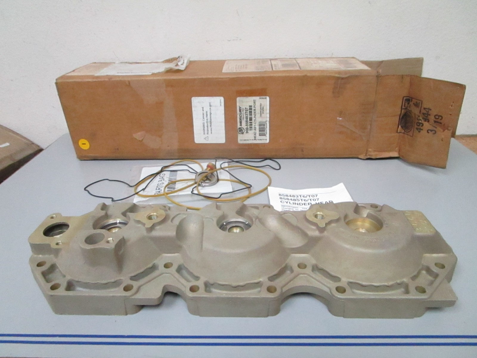 *NEW OEM* 0720 Mercury 200 225 250 DFI Port Cylinder Head 900-858483T07