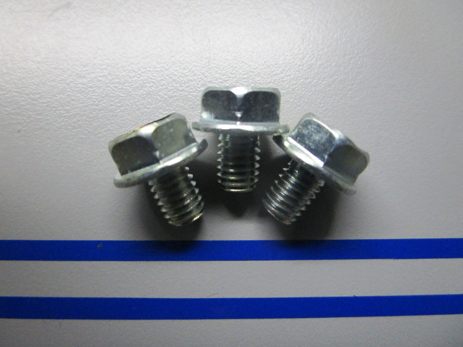 *NEW OEM* (LOT OF 3) 0810 Honda Screw 95701-0600800