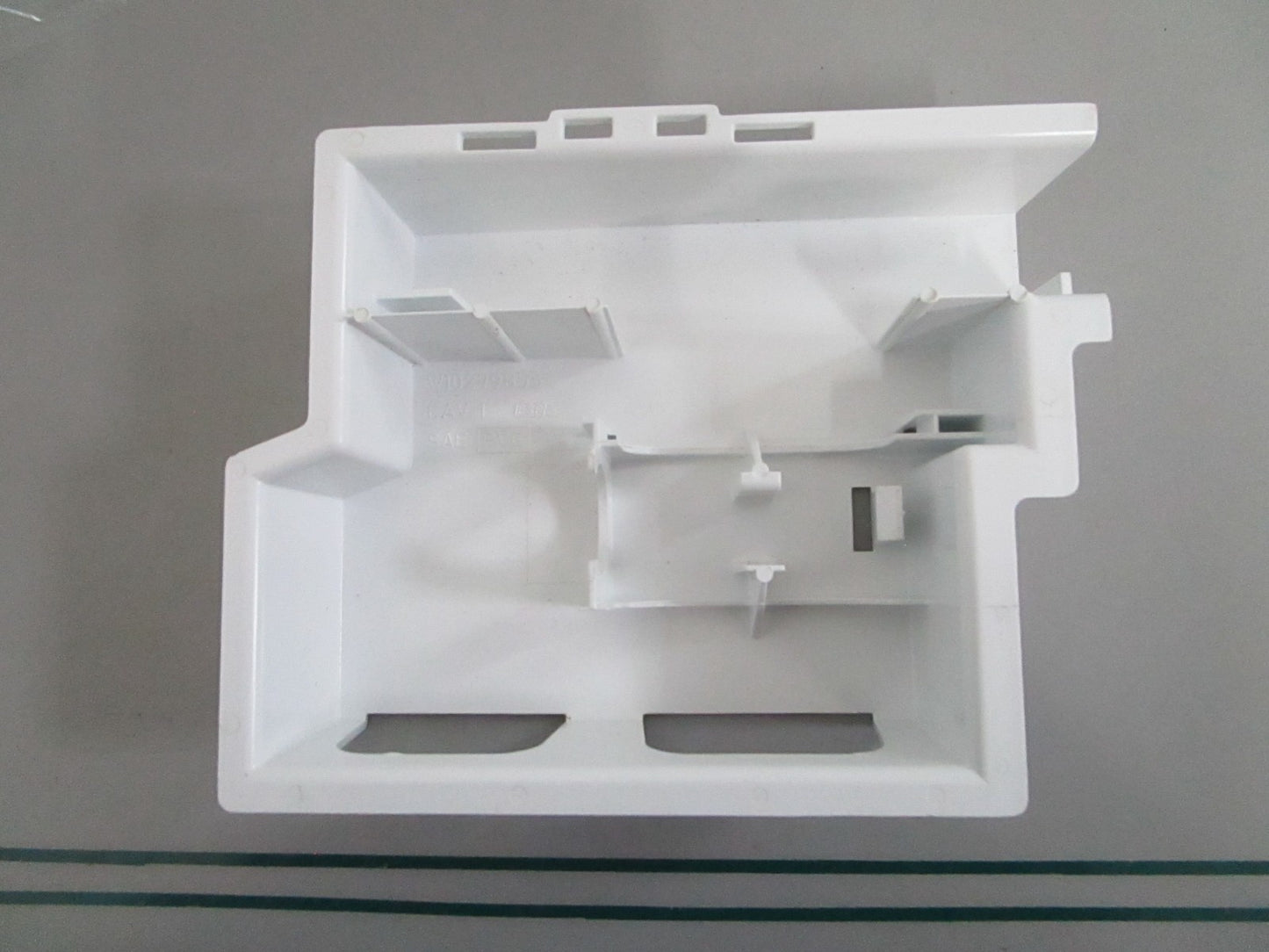 Whirlpool NEW OEM Refrigerator Water Valve Enclosure Cover W10811115 NOS 0820