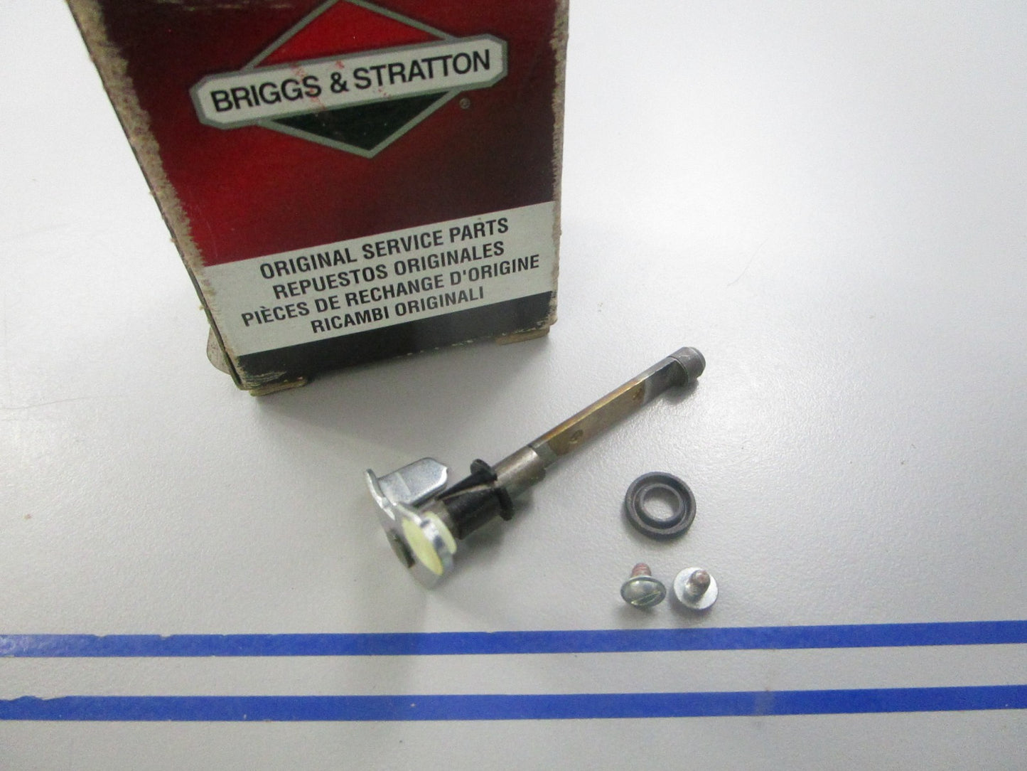 NEW OEM 494379 Briggs & Stratton Throttle Shaft Kit 0810