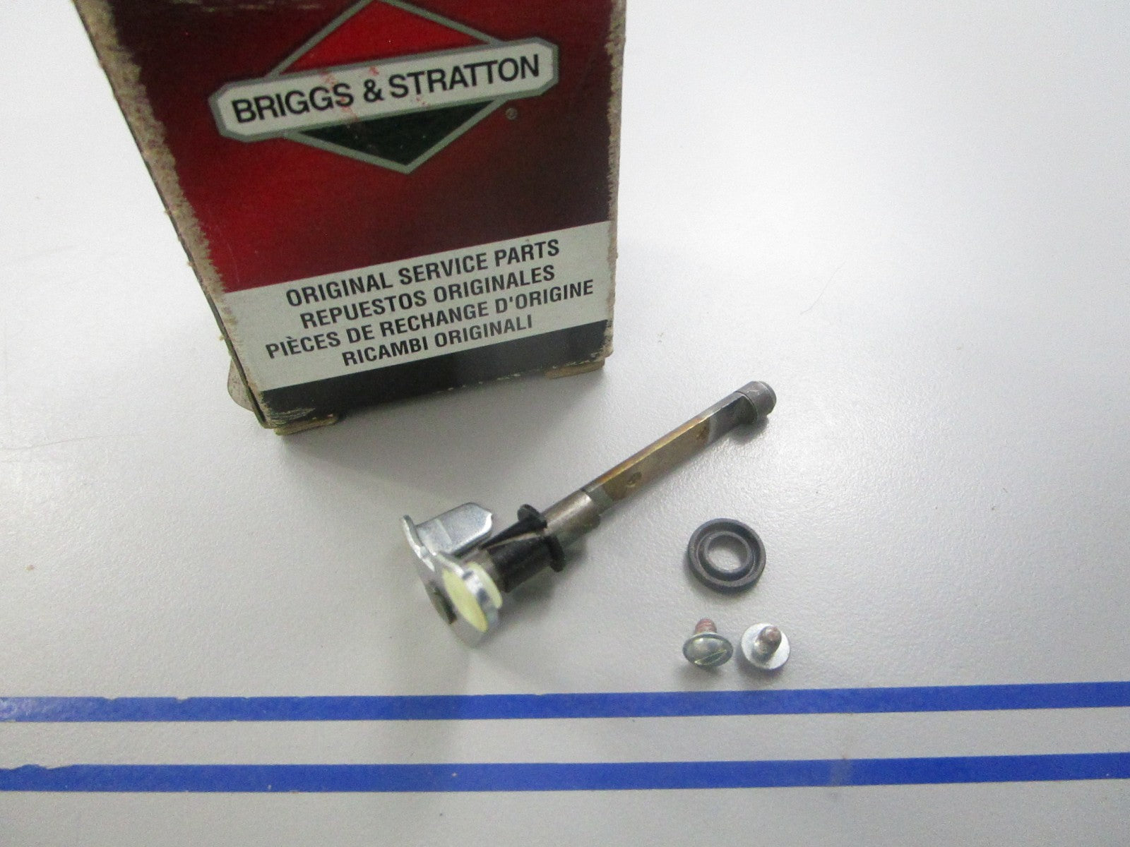 NEW OEM 494379 Briggs & Stratton Throttle Shaft Kit 0810