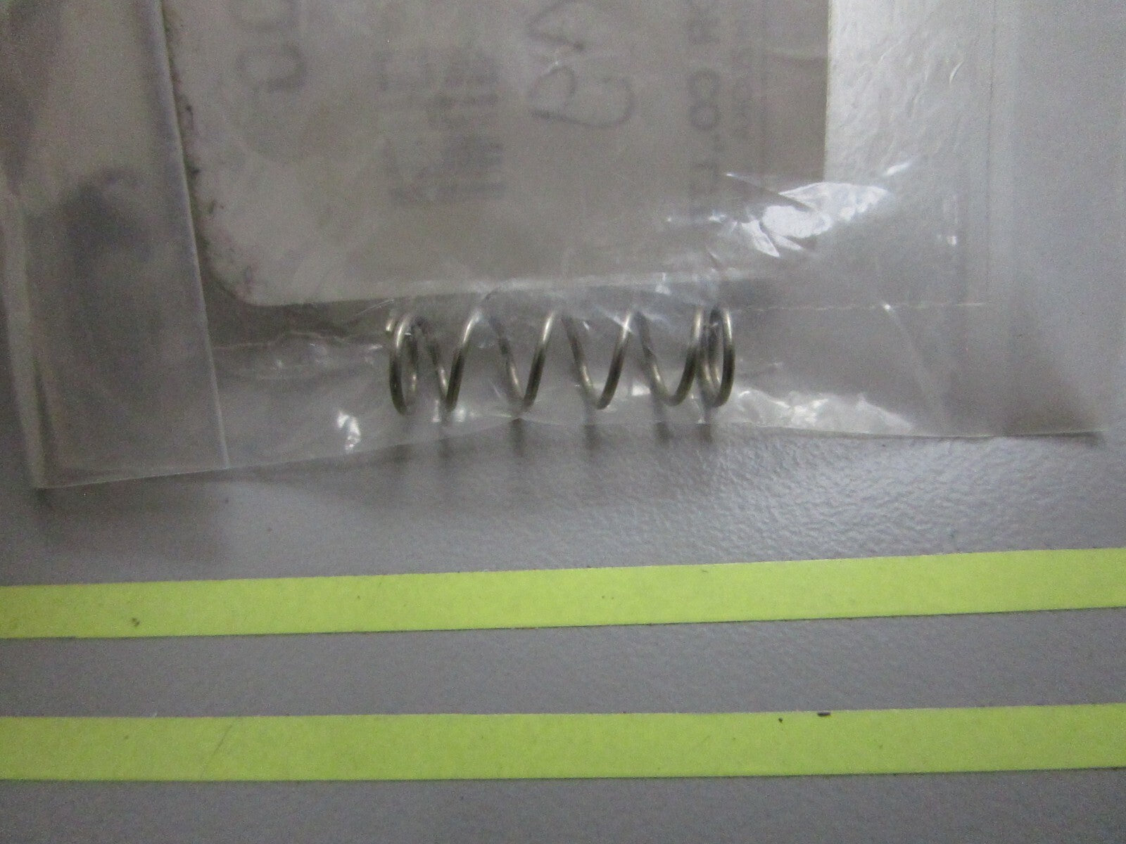 *NEW OEM* 0810 Yamaha Spring 30X-14334-00