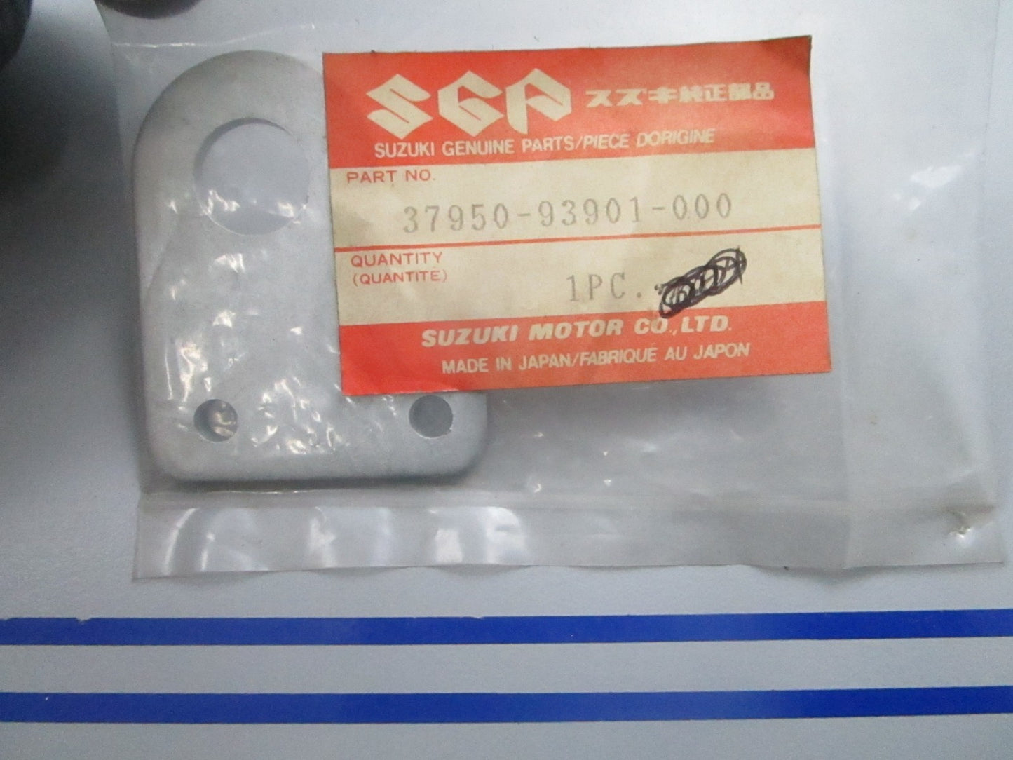 *NEW OEM* 0810 Suzuki Emergency Bracket 37950-93901-000