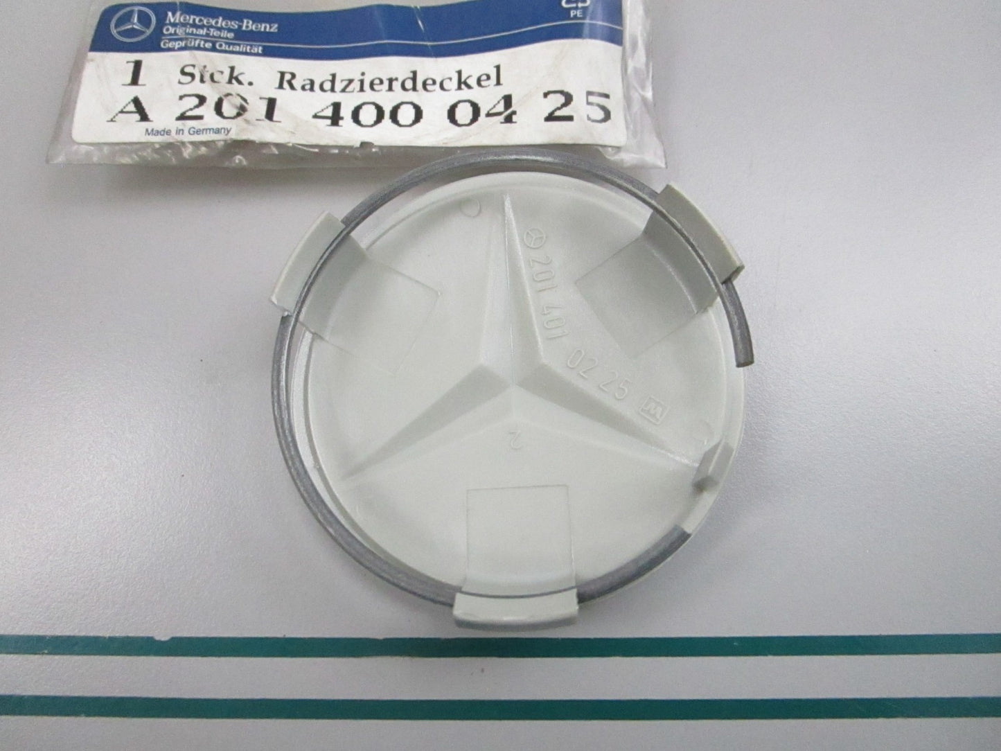 NEW OEM 2014000425 Mercedes-Benz Wheel Center Cap 0810