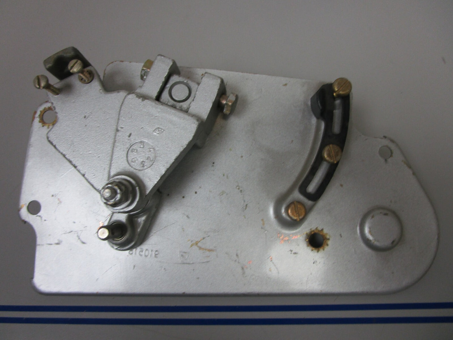 *NEW OEM* 0810 OMC Johnson Evinrude Shift Housing Cover Ay 982761 982763 982762