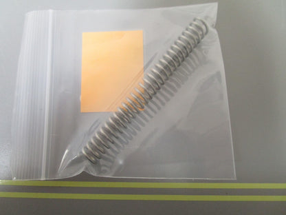 *NEW OEM* 0810 OMC Johnson Evinrude Tension Spring 910524 0910524