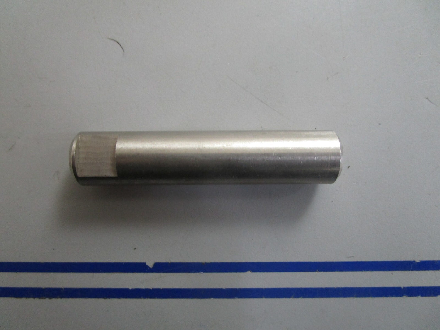 *NEW OEM* 0810 Volvo Penta Shaft 872328