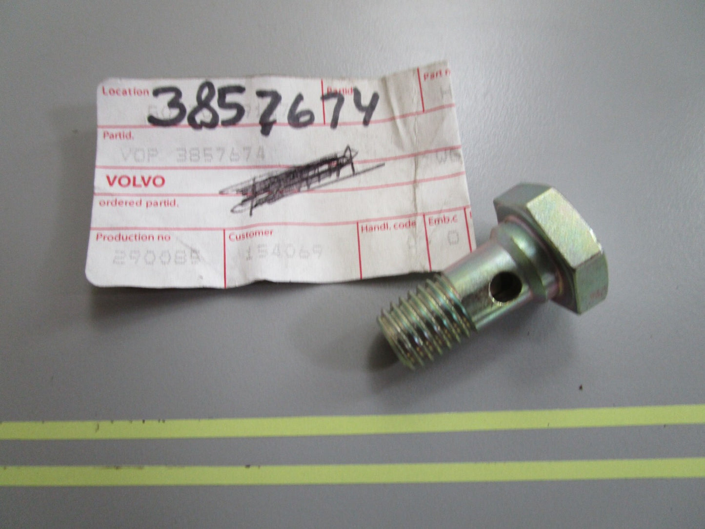 *NEW OEM* 0810 Volvo Penta Screw 3857674