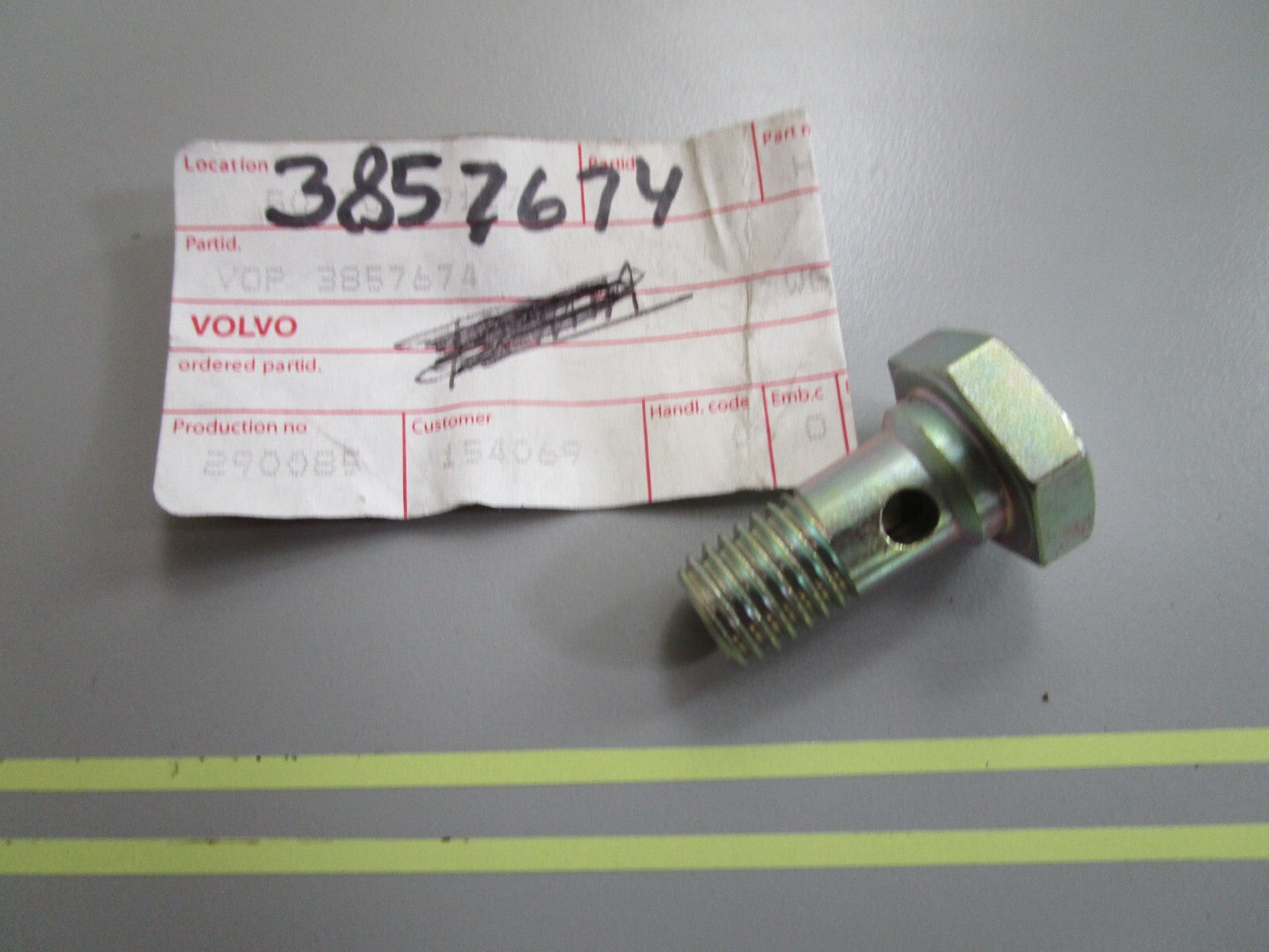 *NEW OEM* 0810 Volvo Penta Screw 3857674