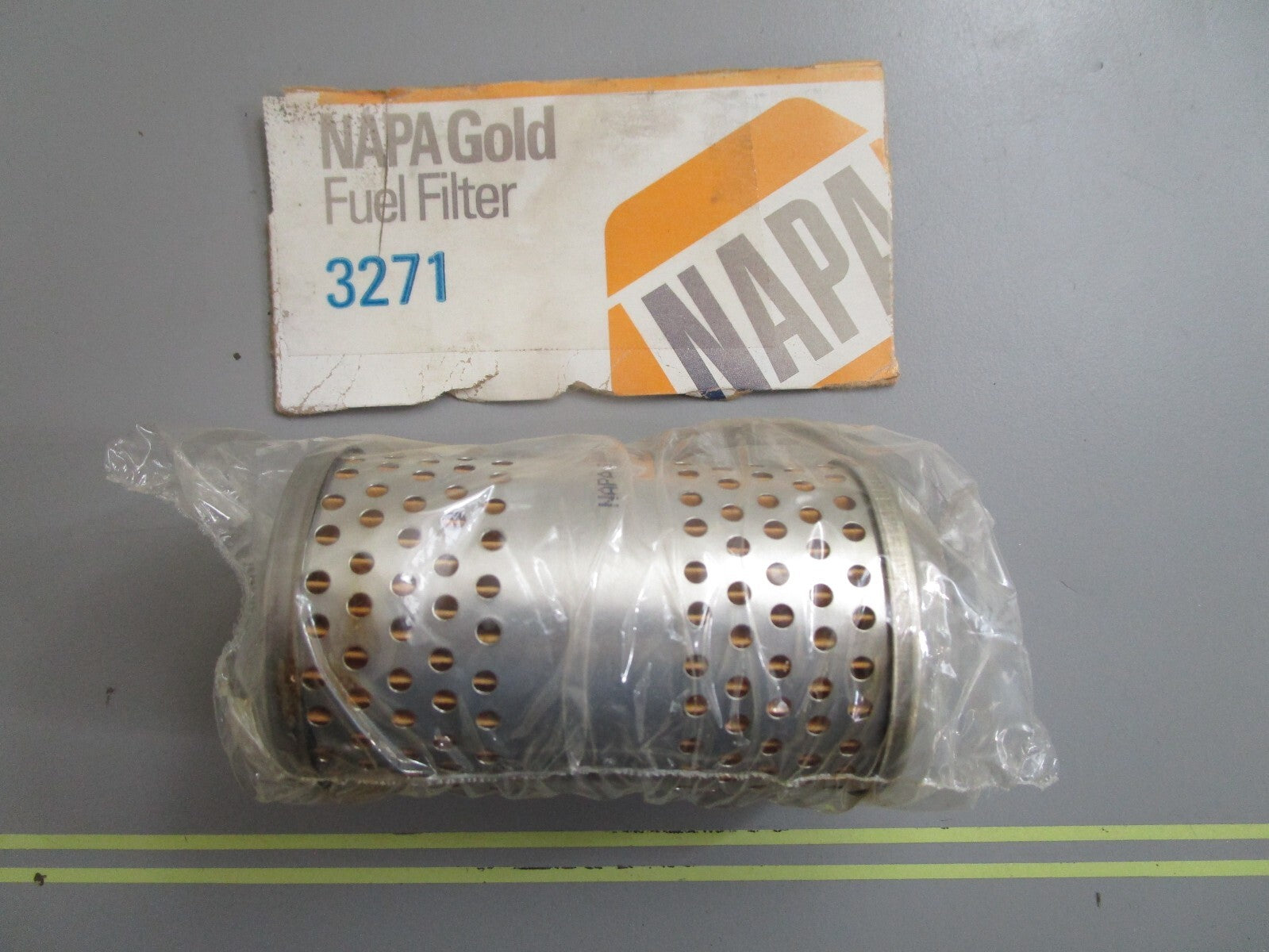 *NEW* 0810 Napa Gold Fuel Filter 3271