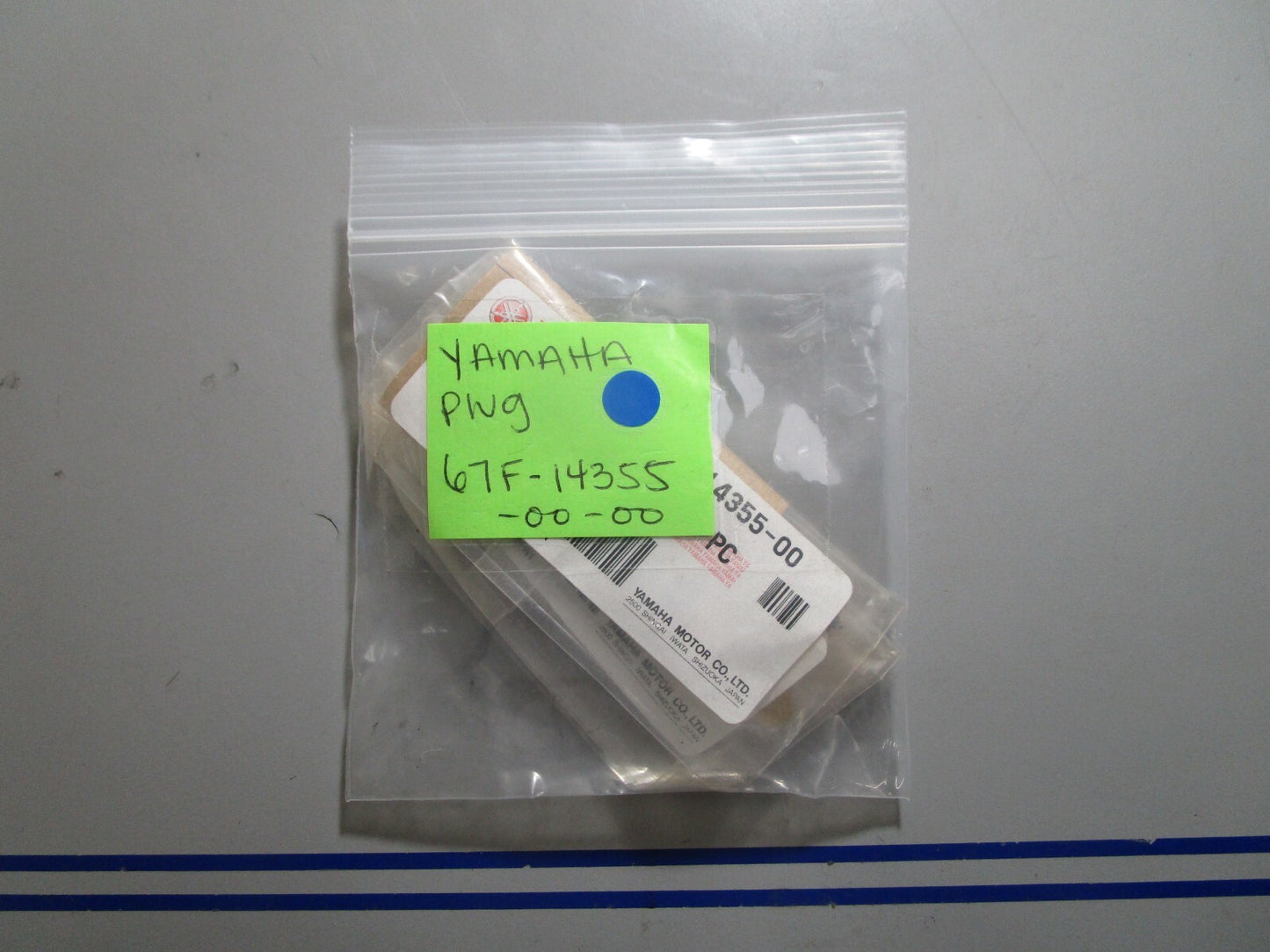 *NEW OEM* 0810 Yamaha Plug 67F-14355-00-00