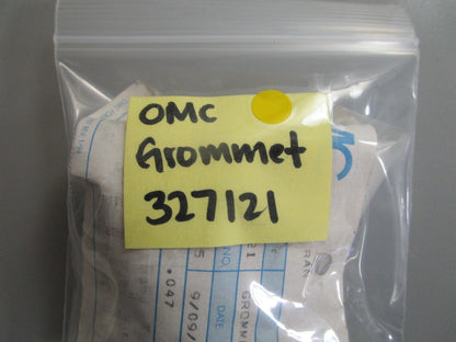 *NEW OEM* 0810 OMC Johnson Evinrude Grommet 327121 0327121