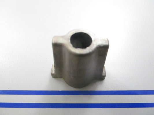 *NEW OEM* 0810 OMC Johnson Evinrude Upper Mount Retainer 340418 0340418