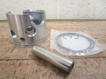 *NEW OEM* 0780 Mercury Mariner 1991 135 150 175 200 Port Piston .015 8667A43