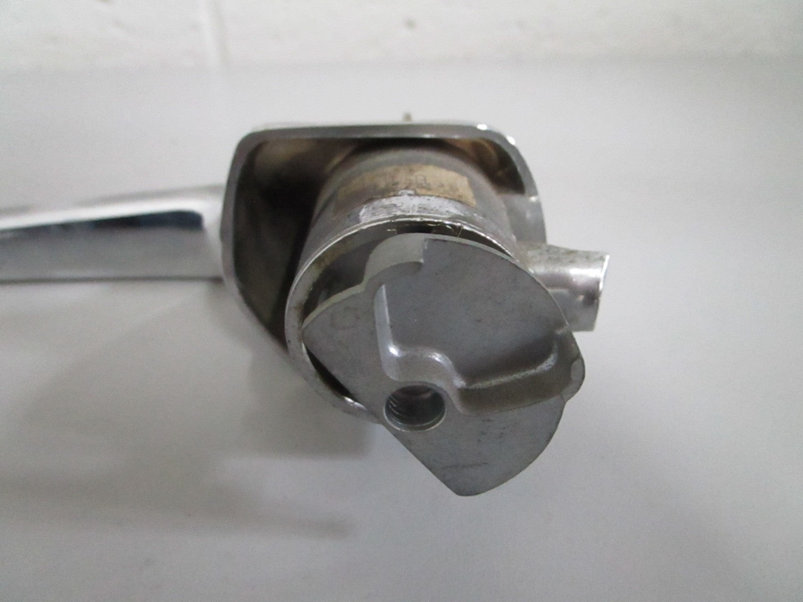 NEW OEM 1087660701 Mercedes-Benz Chrome Left Door Handle 0820