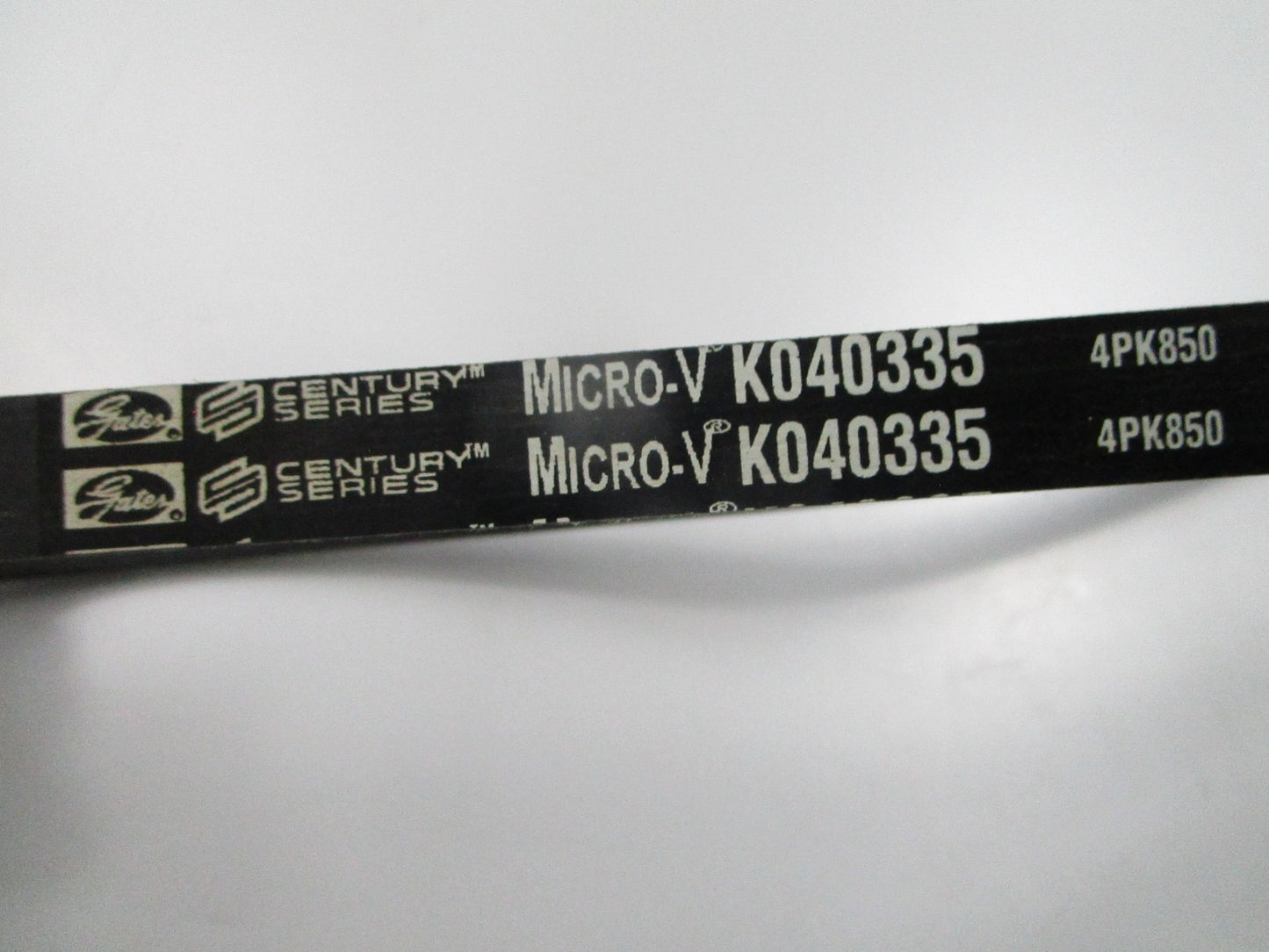 NEW K040335 Gates Micro-V Serpentine Belt 0810