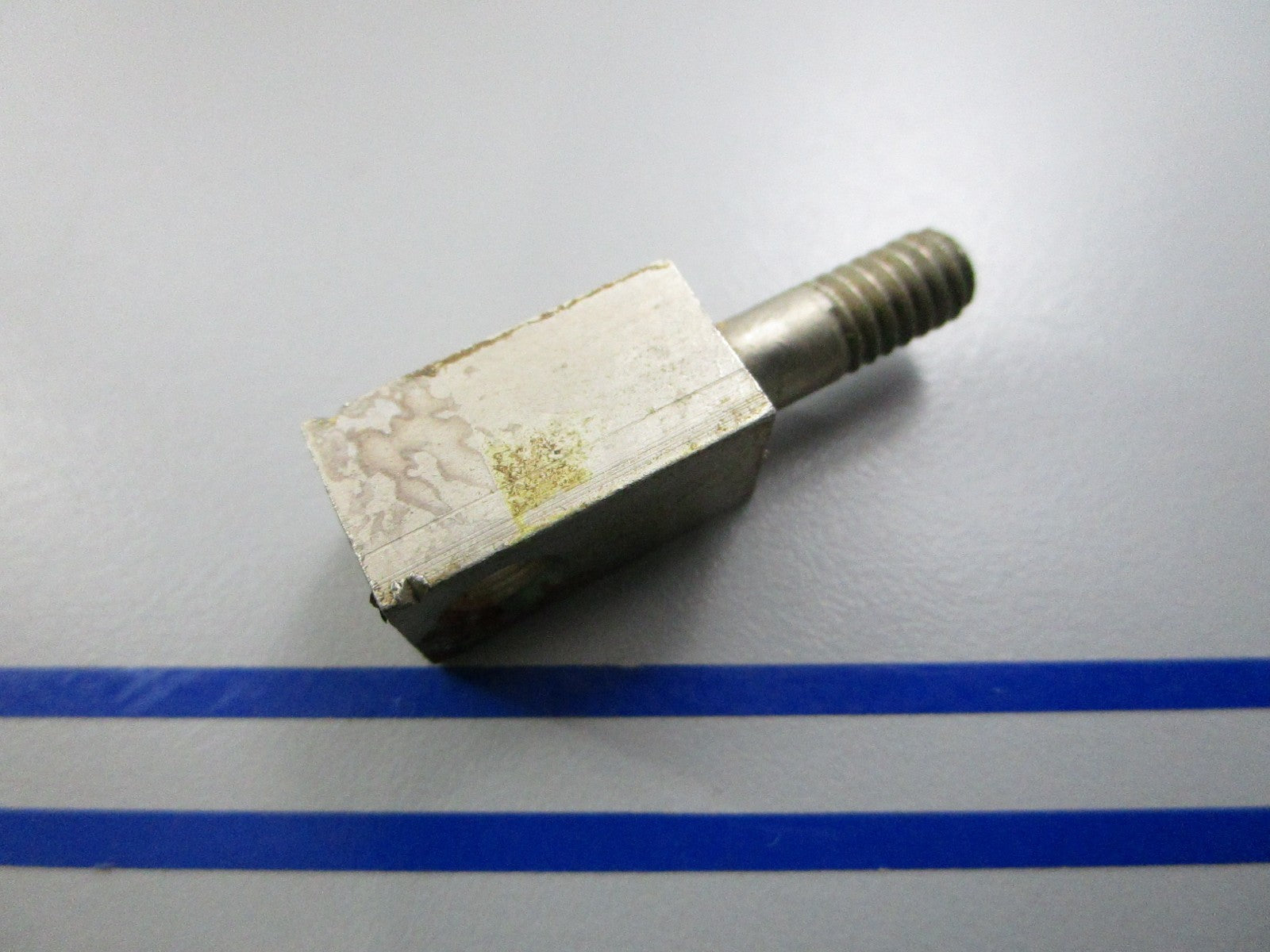 NEW OEM 316715 0316715 OMC Johnson Evinrude Connector 0810