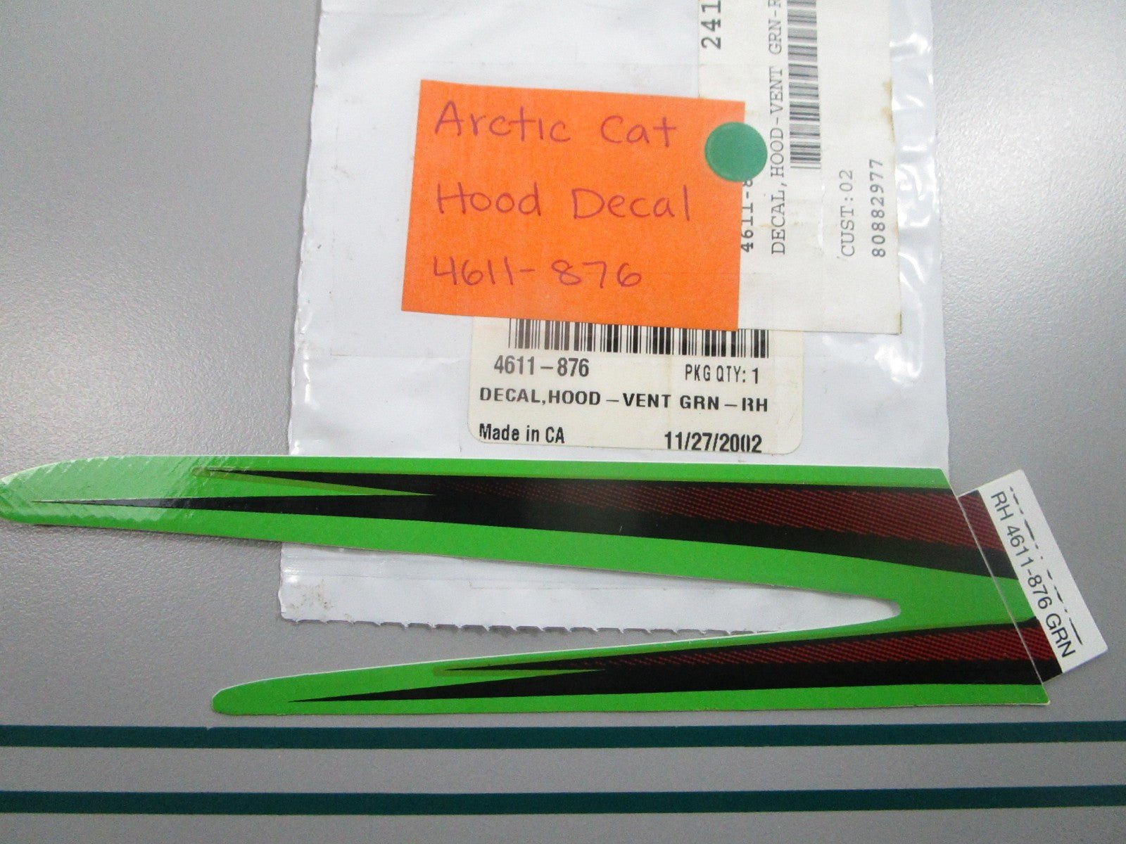 NEW OEM 4611-876  Arctic Cat Hood Decal 0810