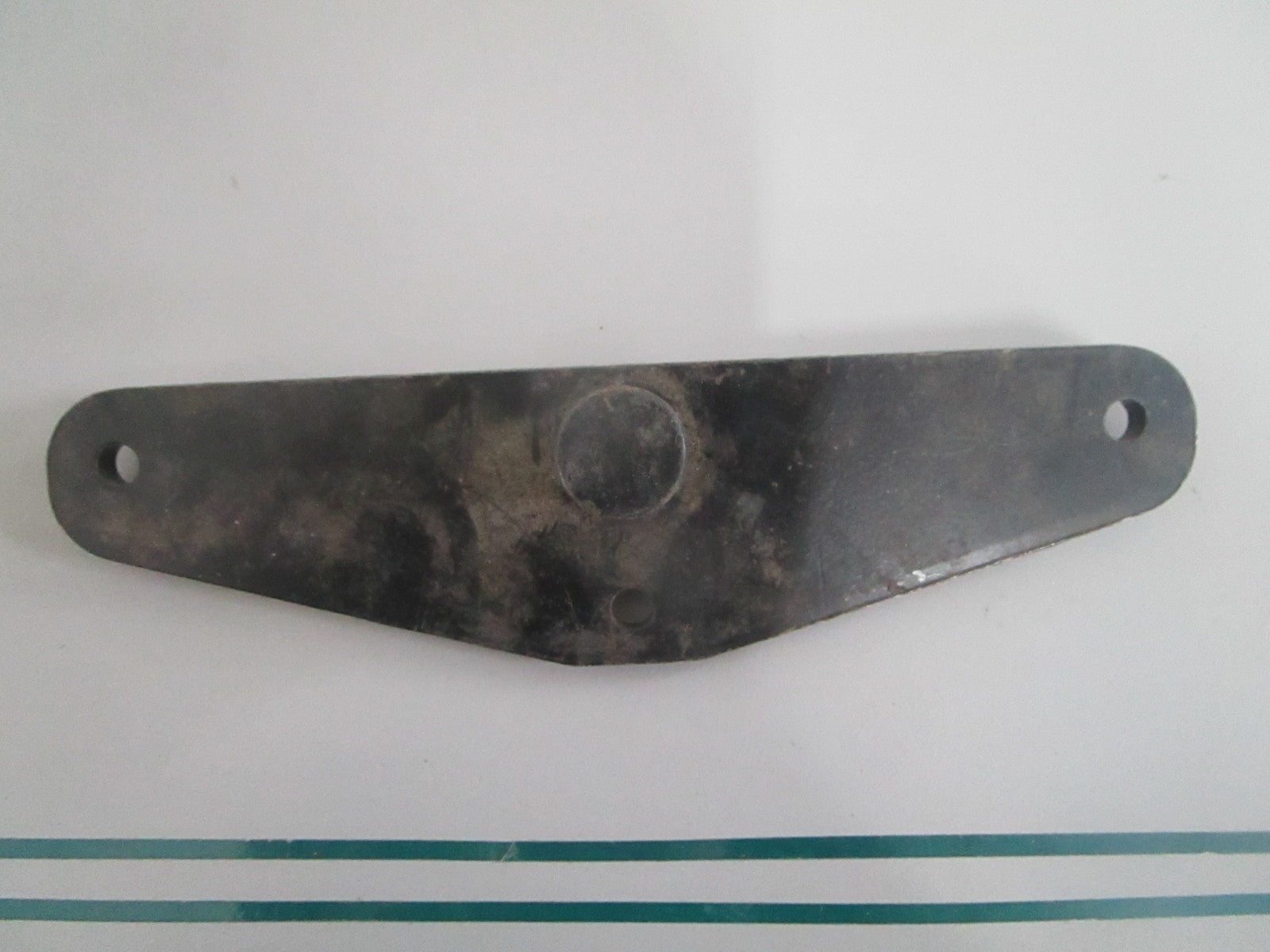 John Deere NEW OEM Hood Catch AM123163 Compact Utility Tractor 4200 4300 0820