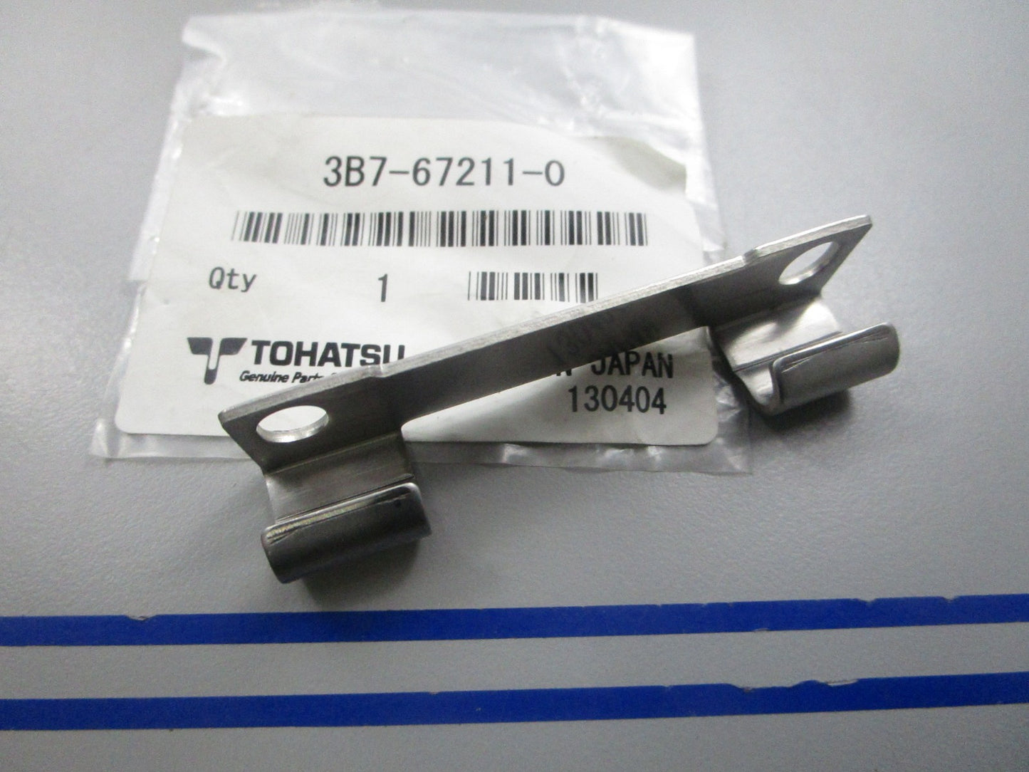 NEW OEM 3B7-67211-0 3B7672110 Tohatsu Hinge Filler Lid 0810