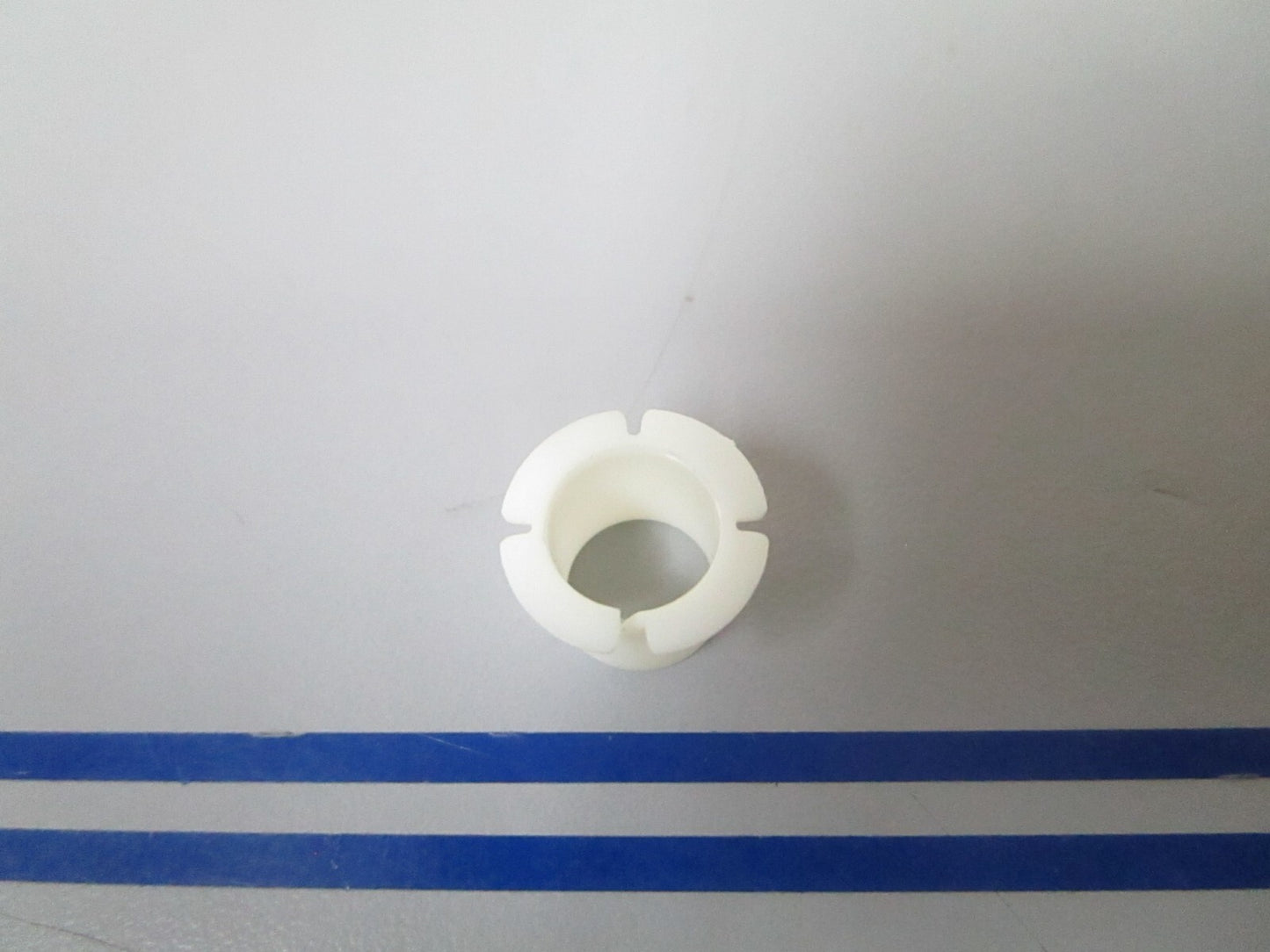 *NEW OEM* 0810 Volvo Penta Bushing 3852094