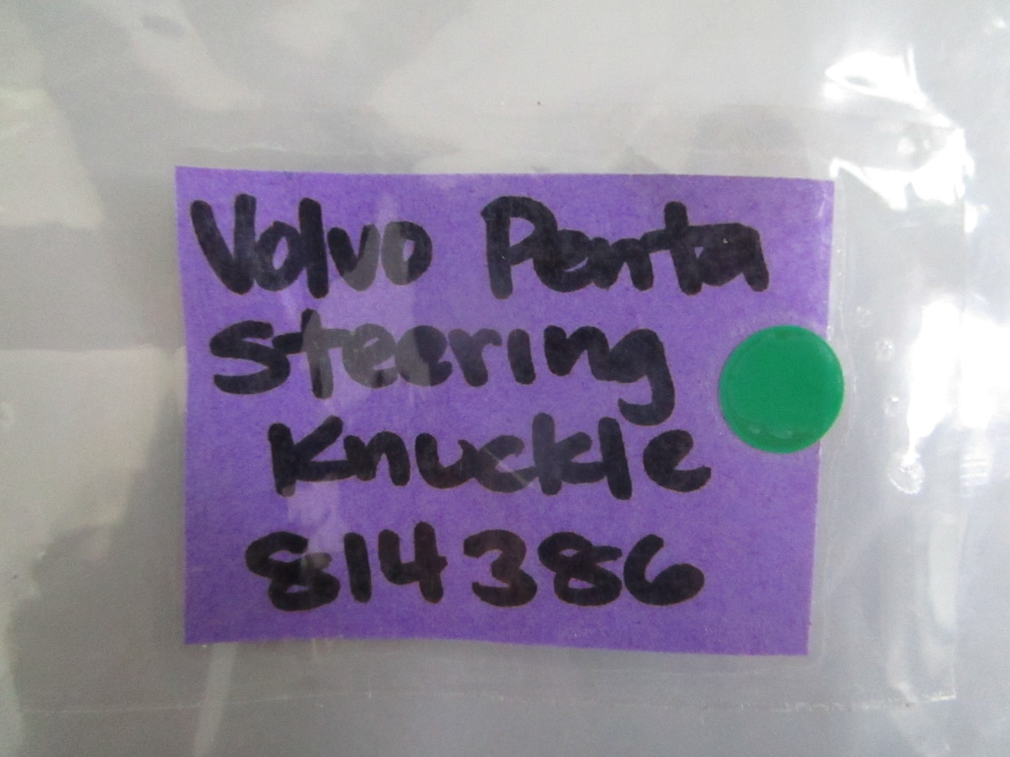 NEW OEM 814386 Volvo Penta Steering Knuckle 0820