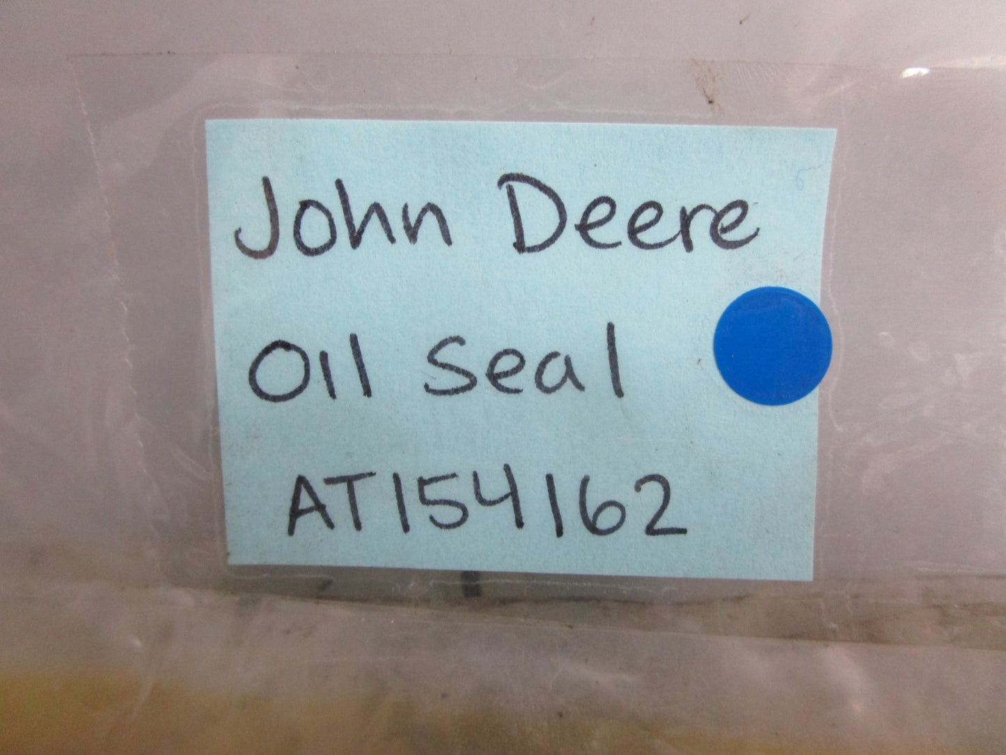 *NEW OEM* 0820 John Deere Oil Seal AT154162
