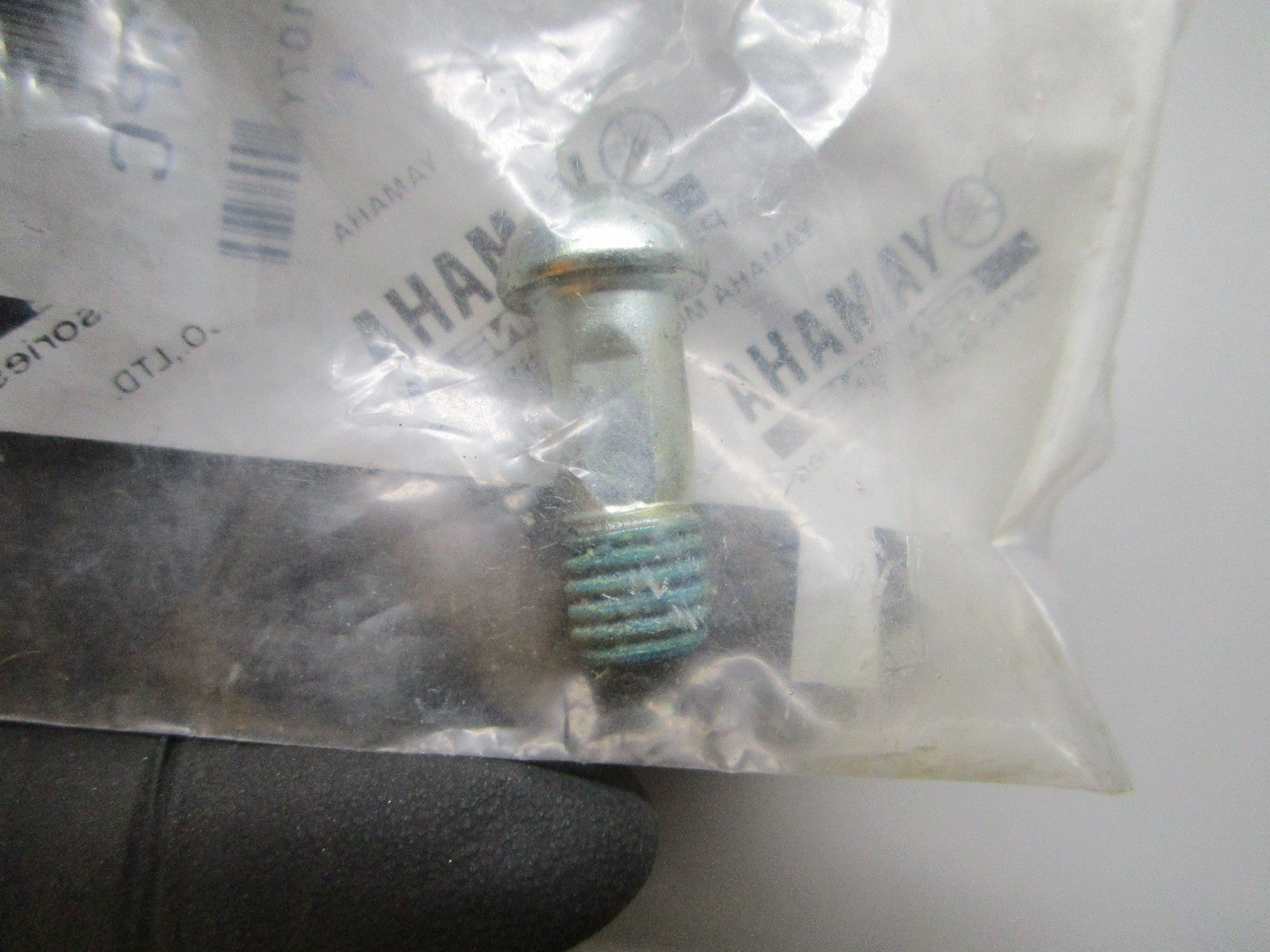 *NEW OEM* 0810 Yamaha Bolt 90109-083E0