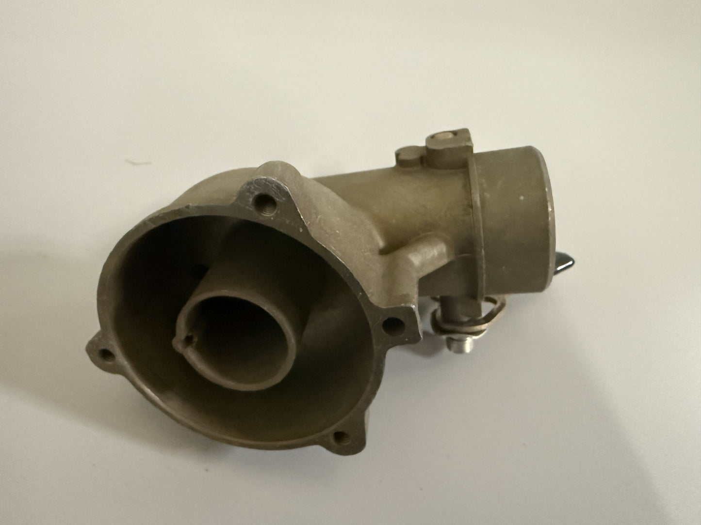 NEW OEM 299170 Briggs & Stratton Carb Lower Body Assy 0820