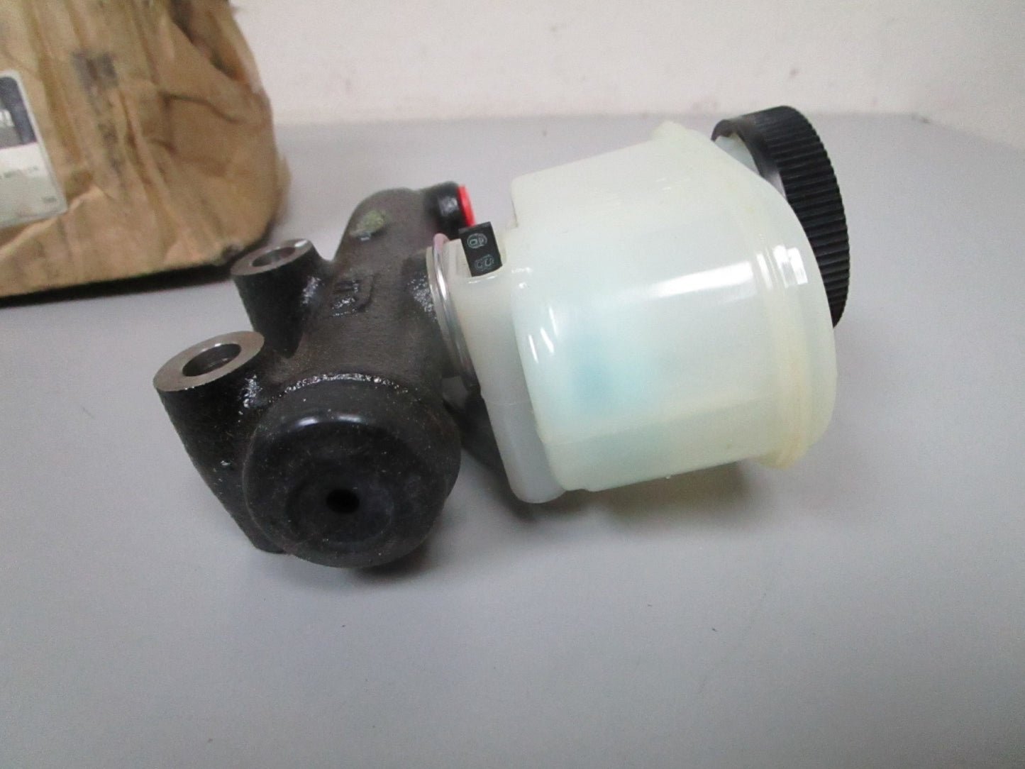 *NEW OEM* 0720 Mitsubishi Caterpillar Forklift Master Cylinder 91484-37100