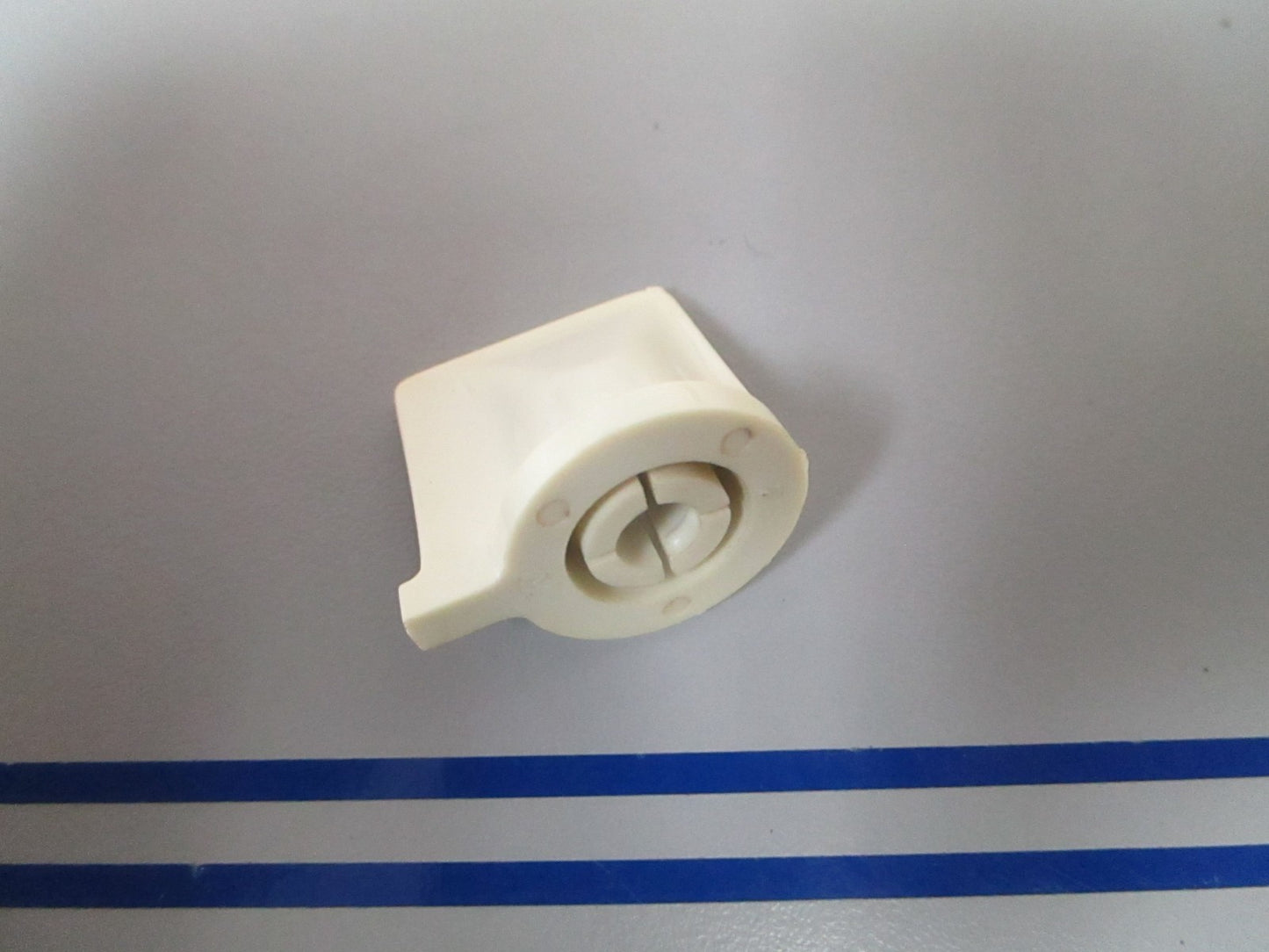 NEW OEM 206900 0206900 OMC Johnson Evinrude Knob 0810