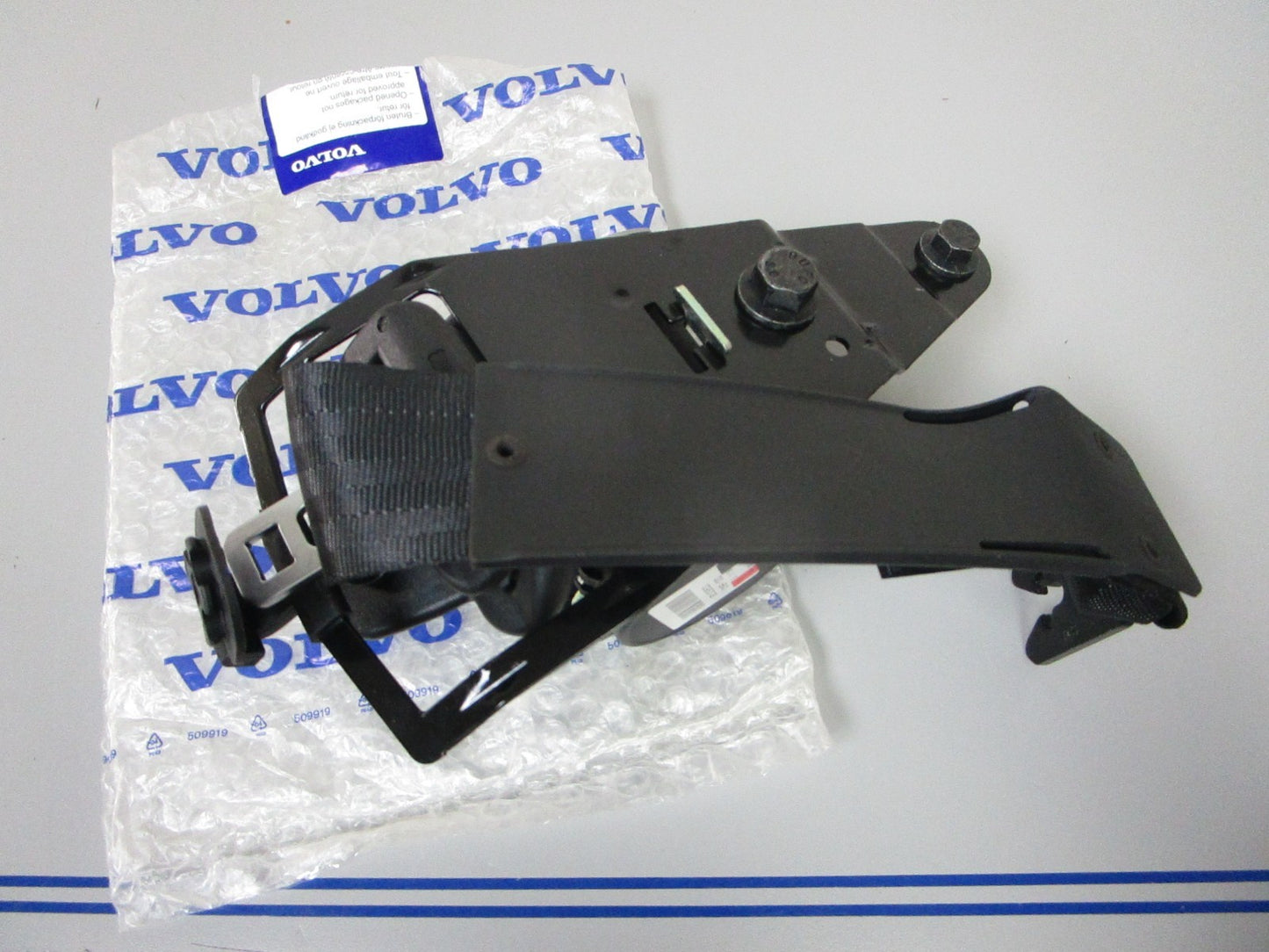 NEW OEM 31351464 Volvo Penta XC90 Lap & Shoulder Seat Belt 0720