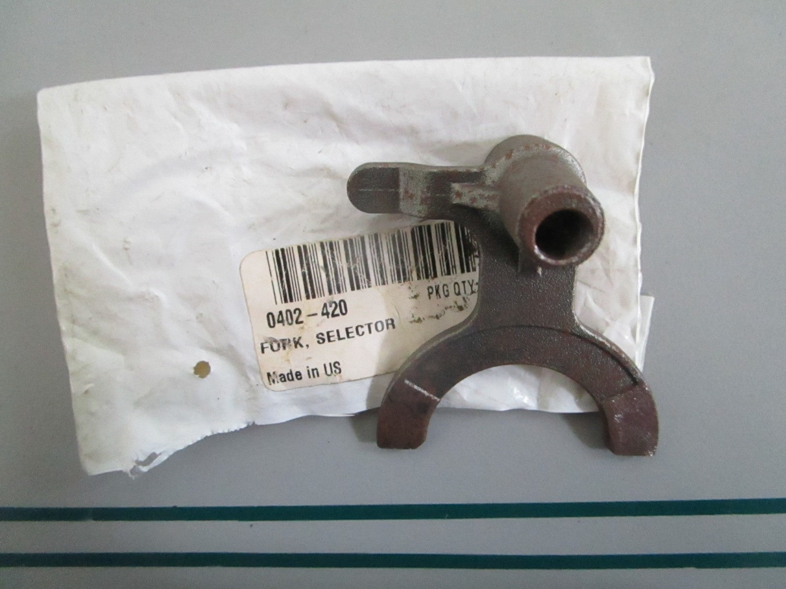 NEW OEM 0402-420 Arctic Cat Selector Fork 0820