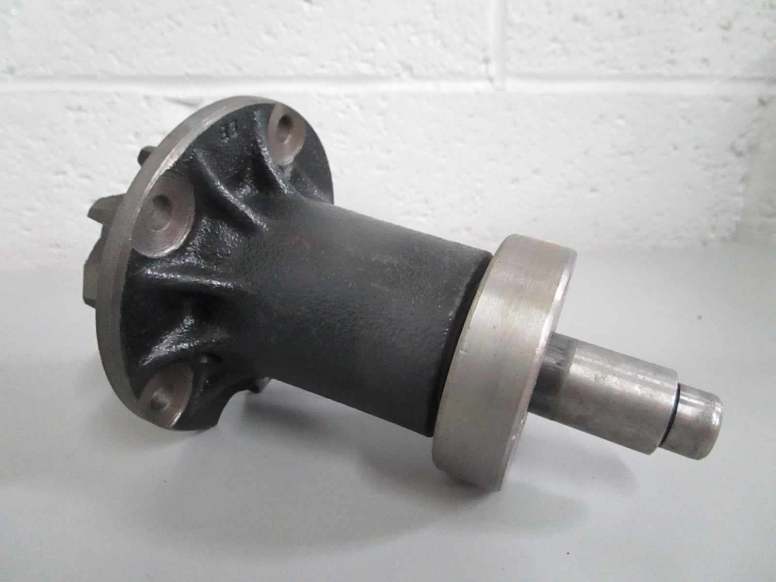 NEW OEM 1102001120 Mercedes-Benz Water Pump 0820
