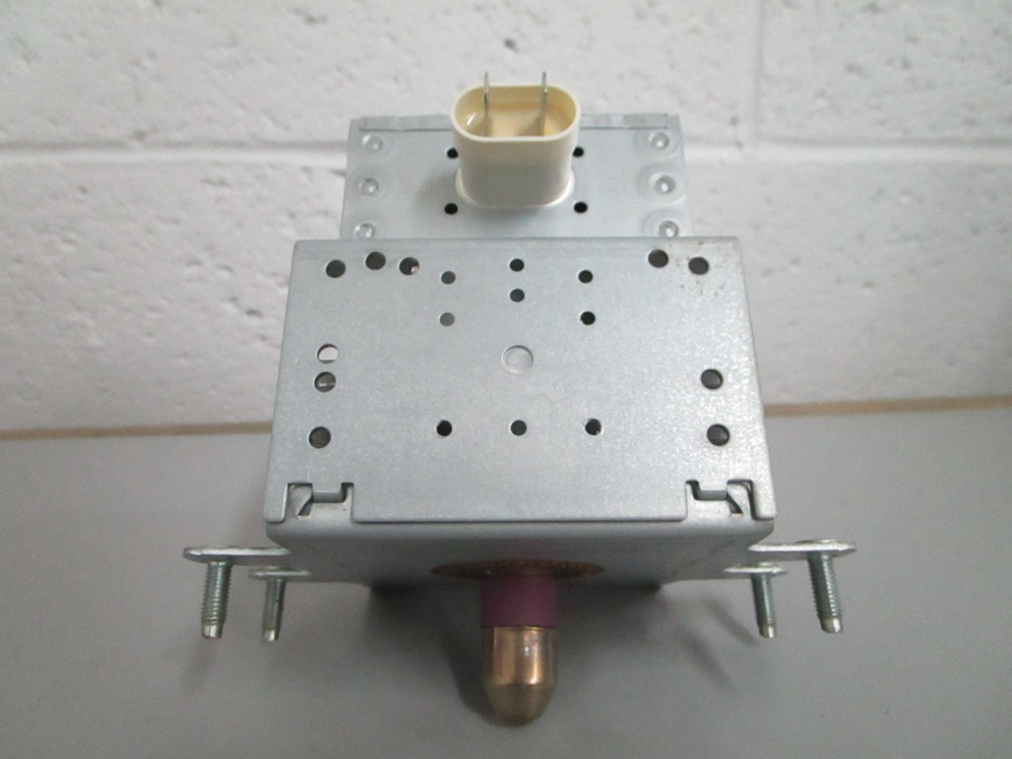 *NEW OEM* 0820 GE Microwave Magnetron & Stirrer WB49X10226