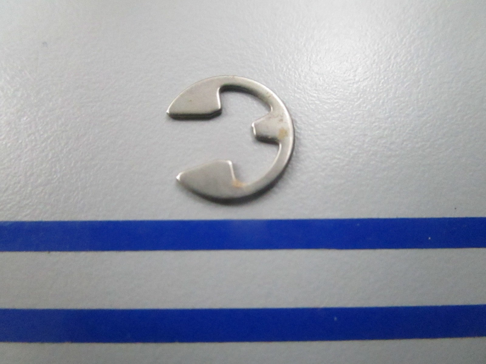 NEW OEM 203470 0203470 OMC Johnson Evinrude Retaining Ring 0810