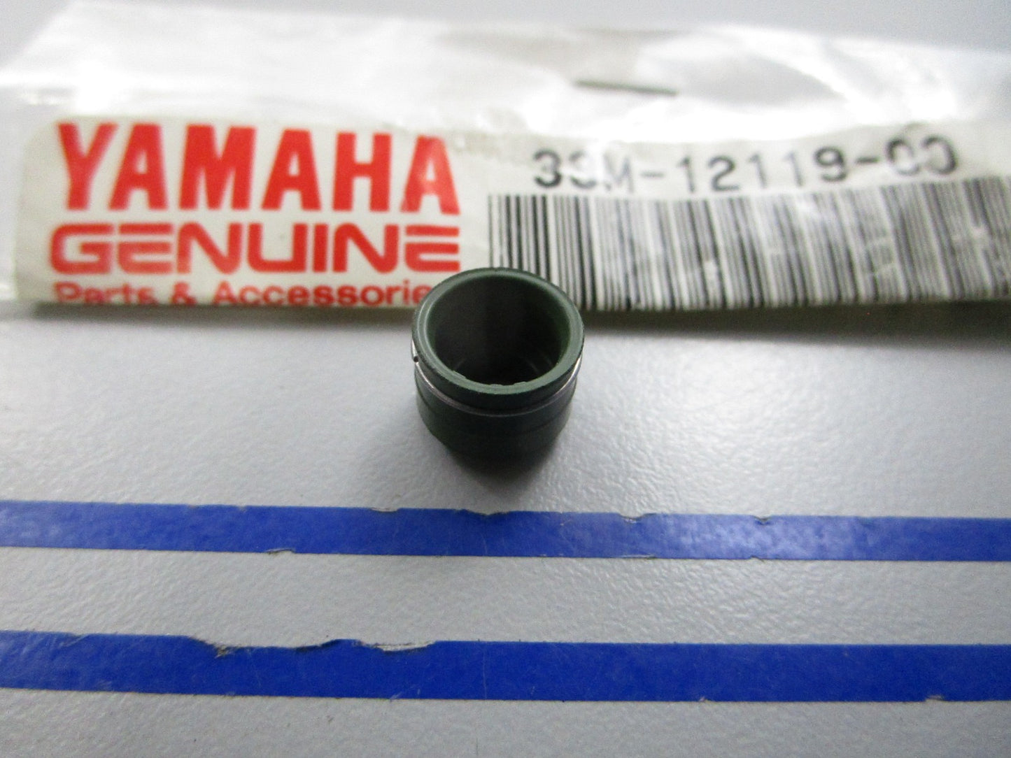 NEW OEM 33M-12119-00-00 Yamaha Valve Seal 0810
