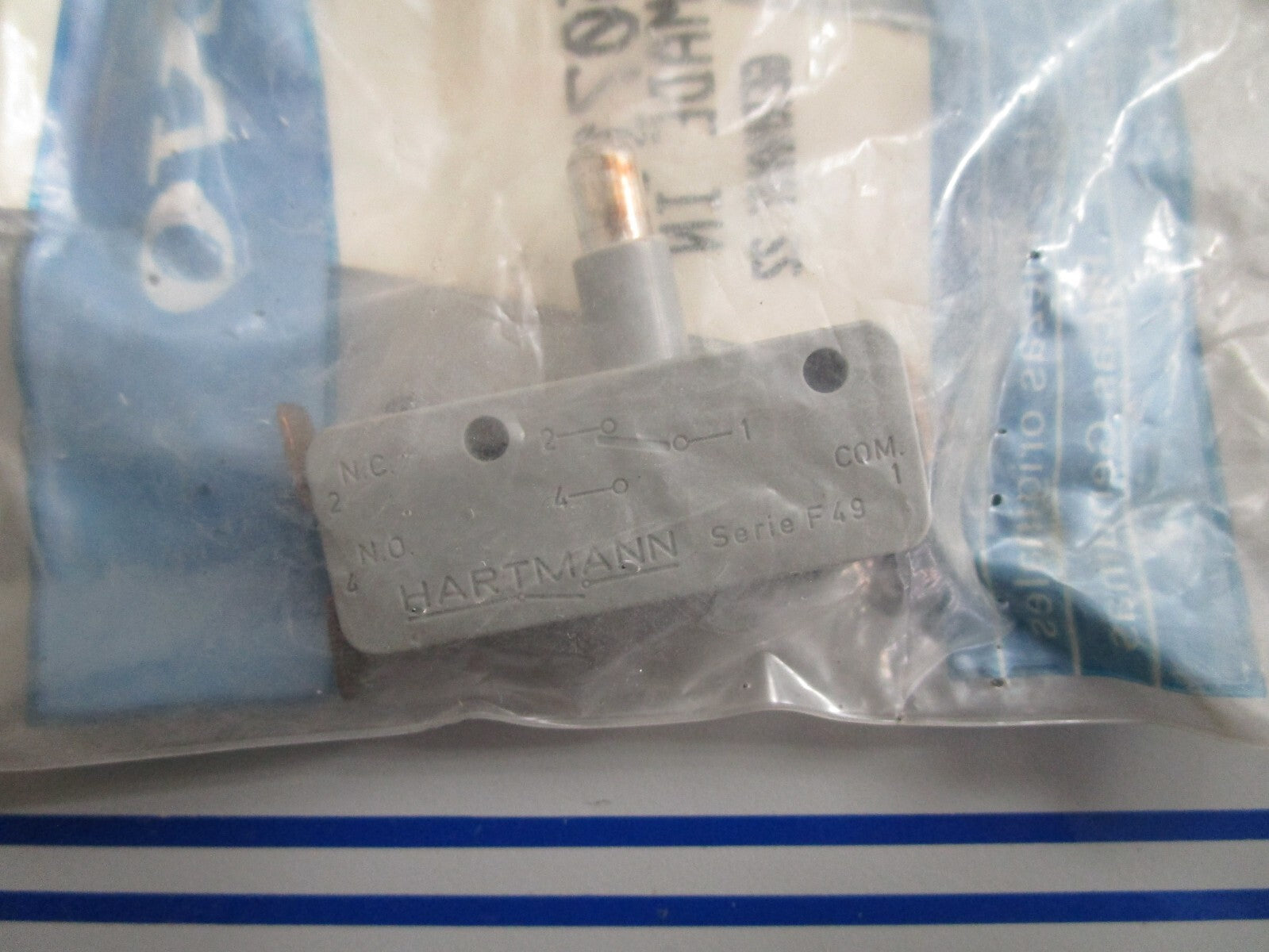 *NEW OEM* 0820 Volvo Penta Switch 850710