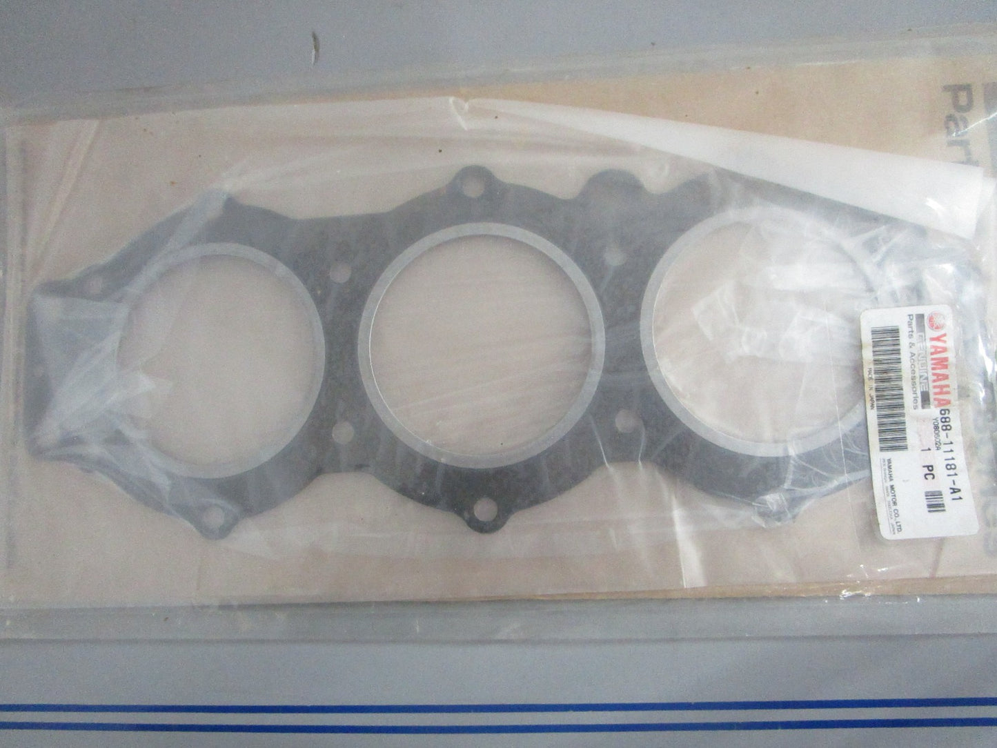 NEW OEM 688-11181-A1-00 Yamaha Gasket 0820